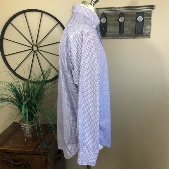 RALPH LAUREN Classic Fit Collared Button Shirt - Picture 4 of 8